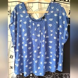 Split back flor blouse